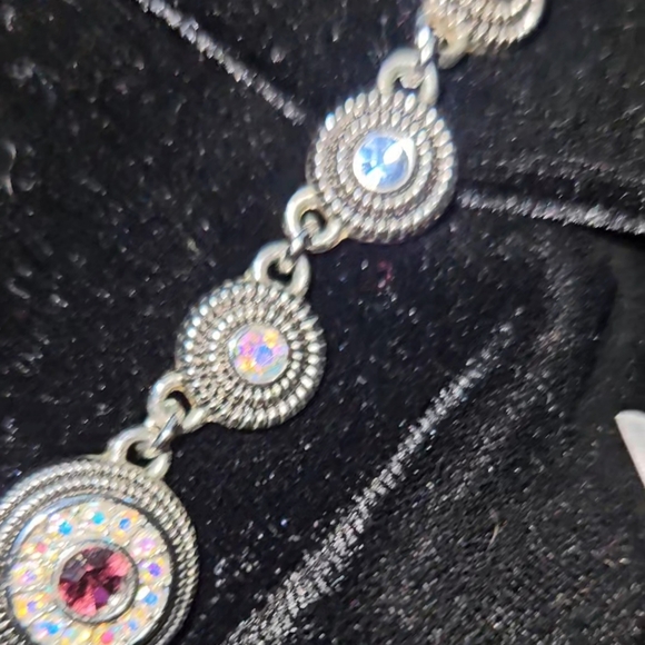 Beautiful Lisa Sophia Necklace - Picture 6 of 10